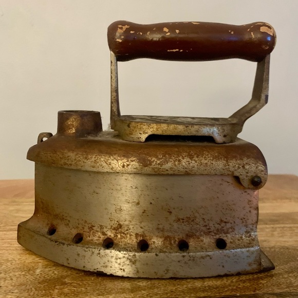 Antique Cast Iron Coal Ironing Clothes Press w/Insert, Collectible - Picture 5 of 9